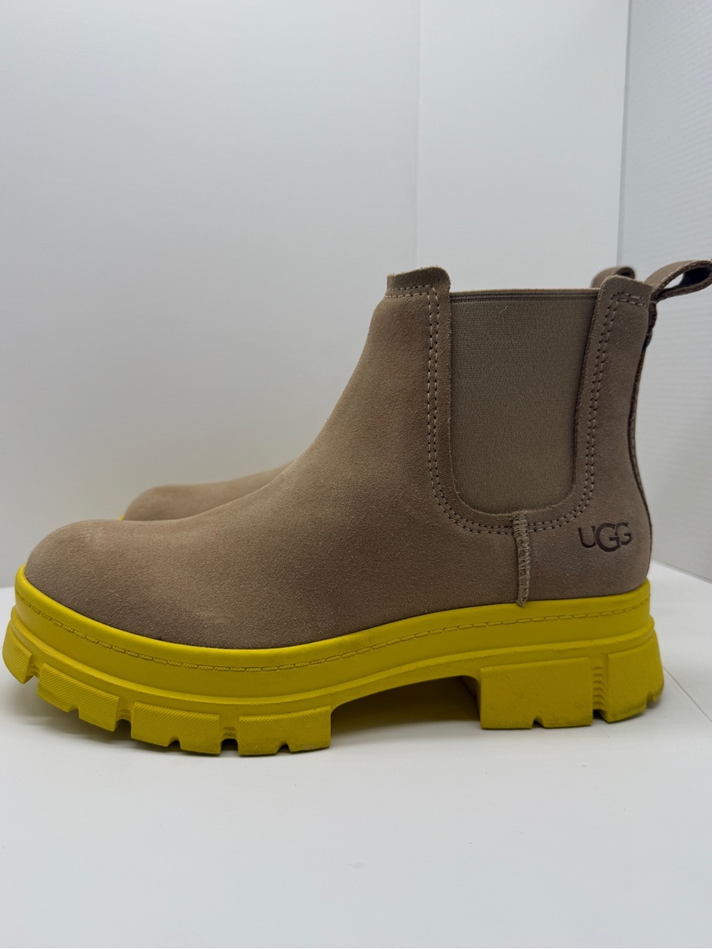 UGG Ashton Chelsea Boots 6 Brown Suede Waterproof Yellow Ankle Casual Chunky - Picture 13 of 13